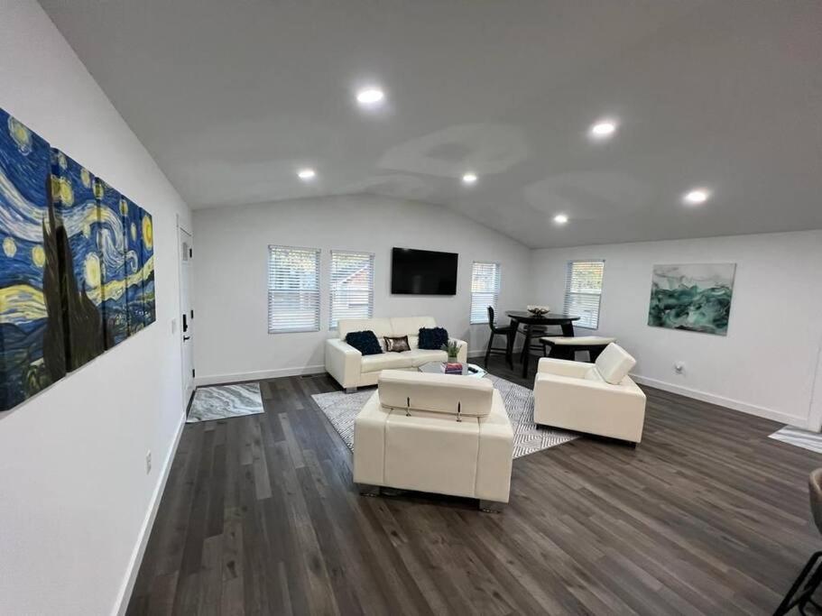 Modern Home At Colonial College Park אטלנטה מראה חיצוני תמונה